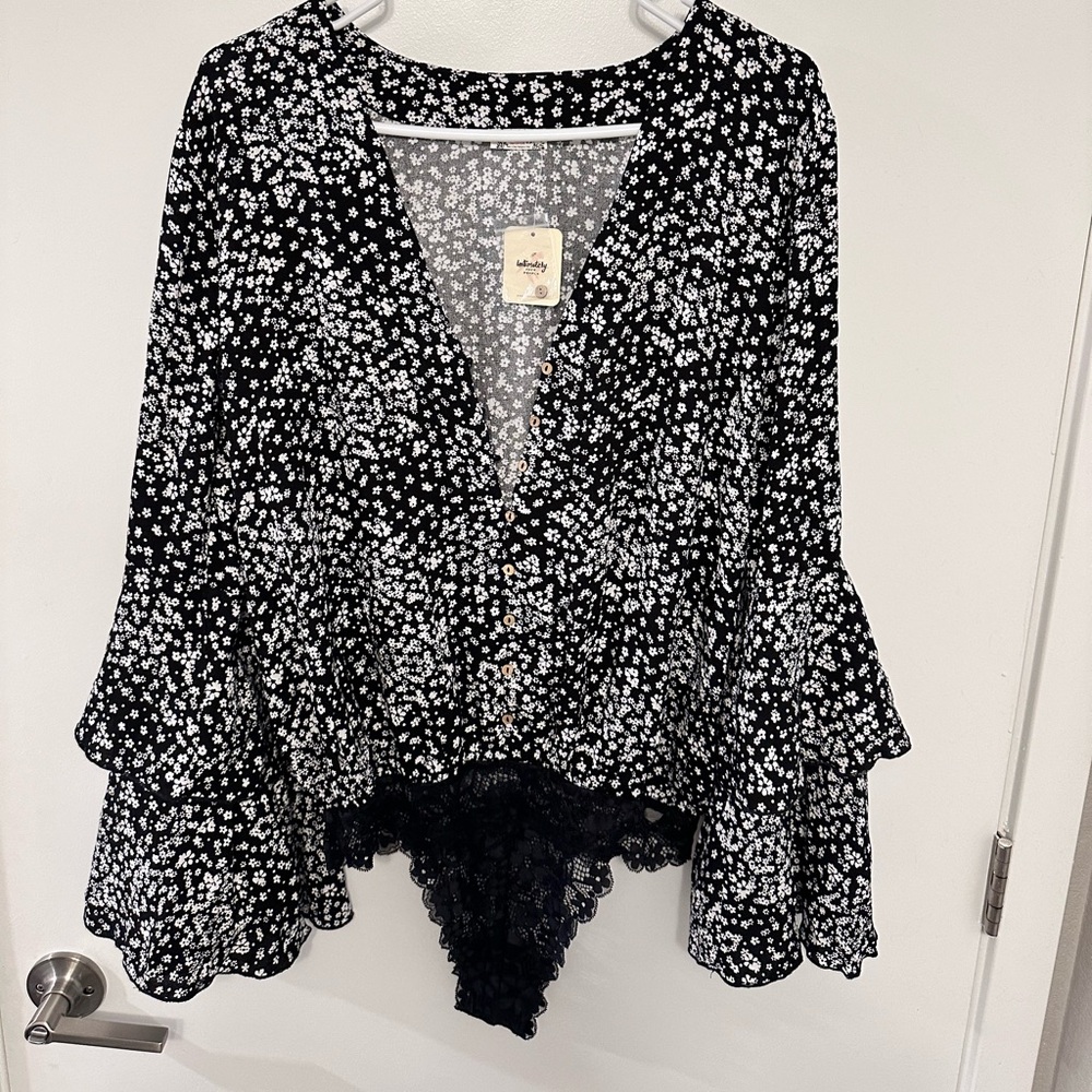 NWT Floral Long Sleeve bodysuit